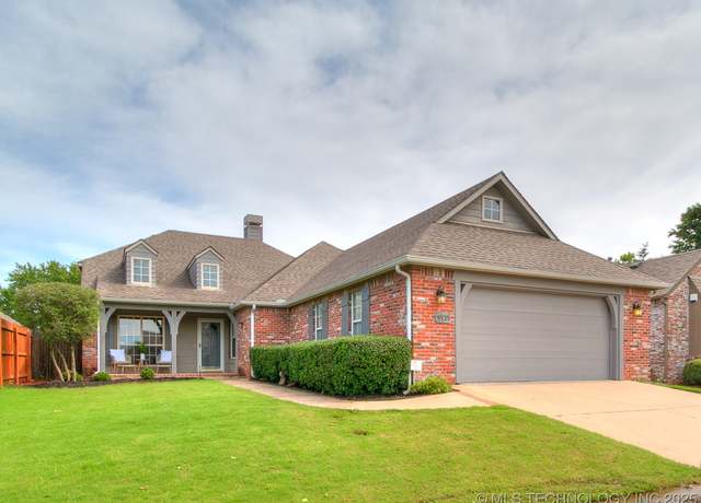 Property at 9535 S College Ct, Tulsa, OK 74137, 3 beds, 2 baths