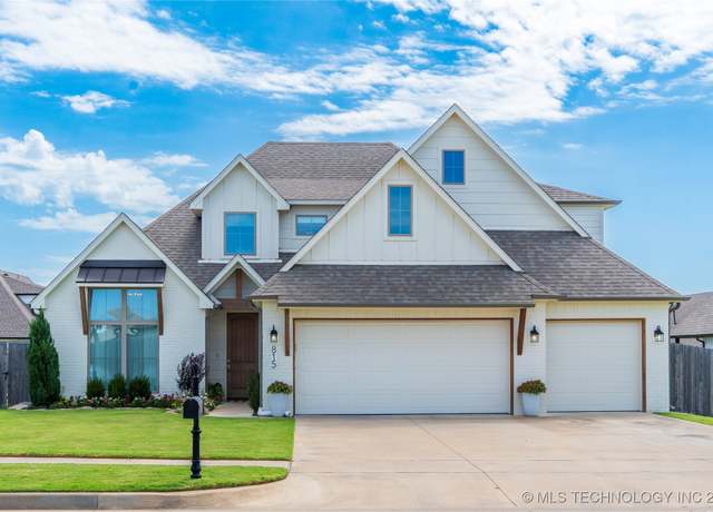Property at 815 N 87th St, Broken Arrow, OK 74014, 4 beds, 2.5 baths