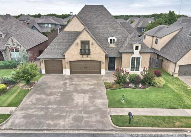 Property at 16311 E 48th St, Tulsa, OK 74134, 4 beds, 3.5 baths