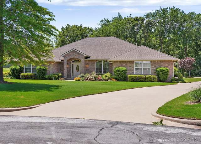 Property at 3502 Crestview Ln, Catoosa, OK 74015, 4 beds, 2.5 baths