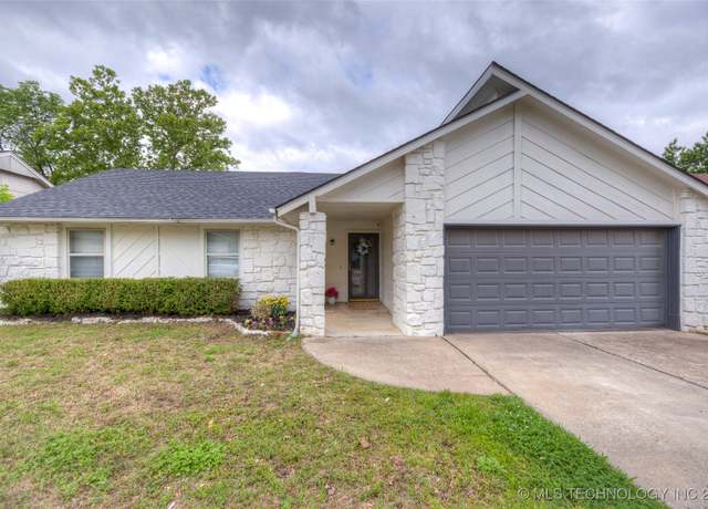 Property at 3010 S Narcissus Pl, Broken Arrow, OK 74012, 3 beds, 2 baths