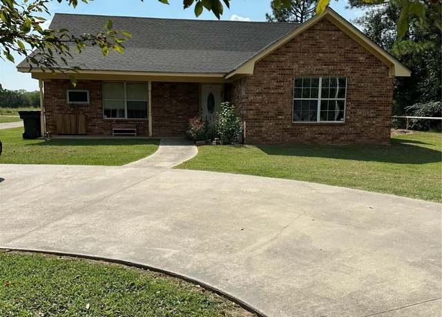 Property at 1011 N 49th, Durant, OK 74701, 3 beds, 2 baths