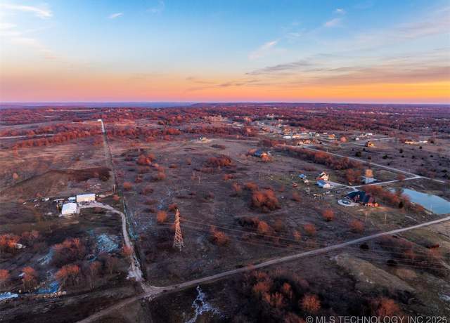 Property at 5 Hobbs Creek Trl, Collinsville, OK 74021