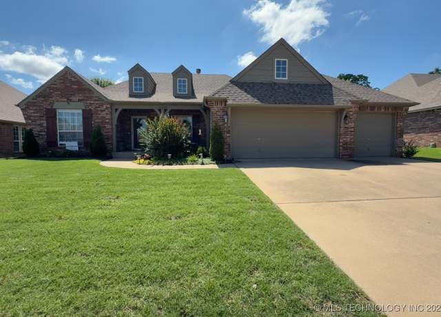 Property at 11828 S 73rd Ave E, Bixby, OK 74008, 3 beds, 2 baths