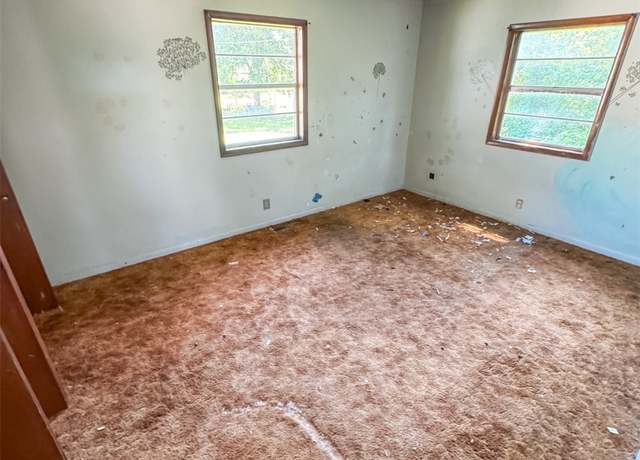 Property at 323 S 45th WestAvenue, Tulsa, OK 74127, 3 beds, 2 baths