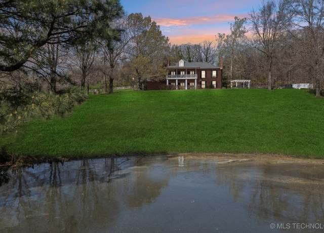 Property at 5980 Rolling Oaks, Muskogee, OK 74401, 4 beds, 3.5 baths