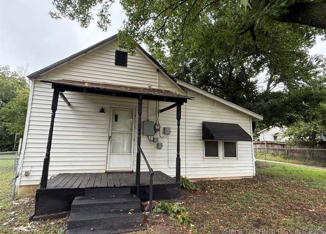 Property at 218 D St SE, Ardmore, OK 73401, 1 bed, 1 bath