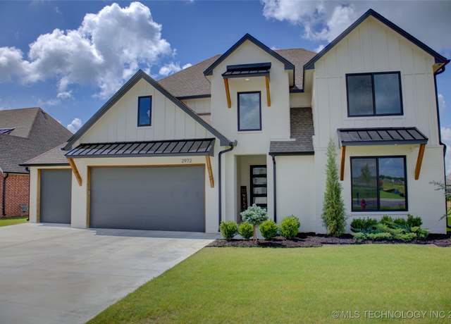 Property at 2972 E 146th St, Bixby, OK 74008, 4 beds, 3 baths