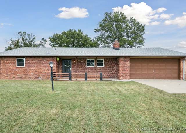 Property at 29530 N 3950 Rd, Ochelata, OK 74051, 3 beds, 2 baths