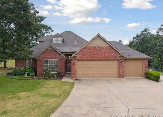 Property at 12192 N 179th EastAvenue, Collinsville, OK 74021, 4 beds, 3 baths