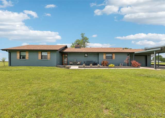 Property at 7207 E 166th St, Collinsville, OK 74021, 3 beds, 2 baths