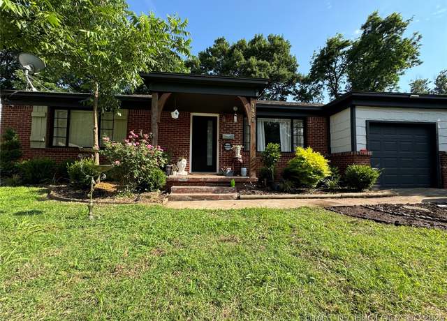 Property at 1438 E 52nd Pl, Tulsa, OK 74105, 3 beds, 1 bath