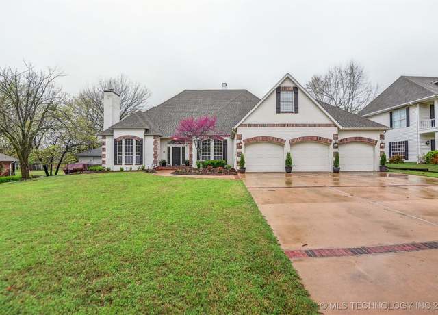 Property at 626 Countrywood Way, Sapulpa, OK 74066, 5 beds, 4.5 baths
