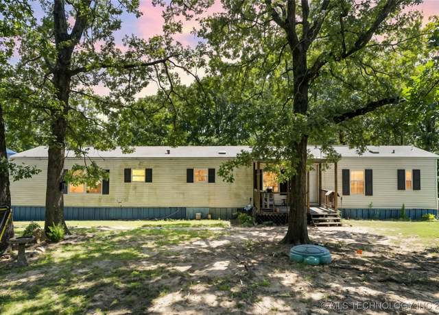 Property at 7035 W 182nd St S, Mounds, OK 74047, 3 beds, 2 baths