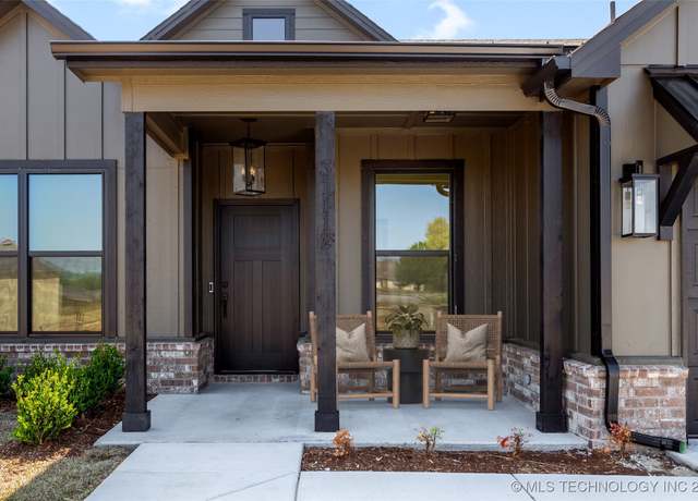 Property at 31112 E 65th Pl S, Broken Arrow, OK 74014, 3 beds, 2 baths