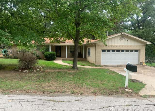 Property at 808 Henson, Madill, OK 73446, 3 beds, 1.5 baths