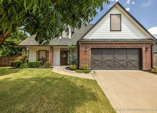 Property at 11515 S Mulberry Ct, Jenks, OK 74037, 4 beds, 2.5 baths