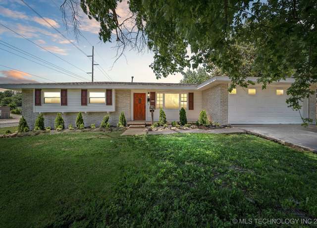 Property at 572 N 28th West Pl, Tulsa, OK 74127, 3 beds, 1.5 baths