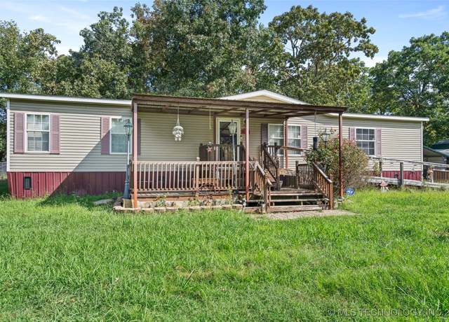 Property at 705 Country Clb #2, Canadian, OK 74425, 3 beds, 2 baths