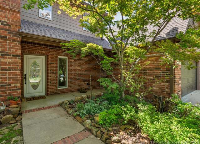Property at 2517 Mountain Rd, Bartlesville, OK 74003, 4 beds, 2.5 baths