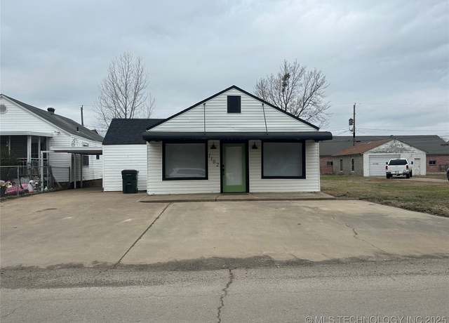 Property at 1102 N Oklahoma Ave, Okmulgee, OK 74447, 1 bed, 1 bath
