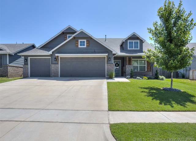 Property at 7221 S Indianwood Ave, Broken Arrow, OK 74011, 4 beds, 2 baths