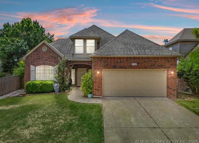 Property at 9138 E 77th St, Tulsa, OK 74133, 4 beds, 2.5 baths