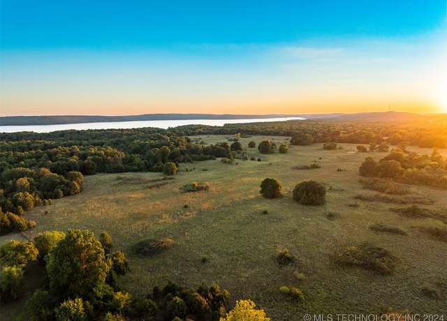 Property at 8 E 1160 Rd, Checotah, OK 74426