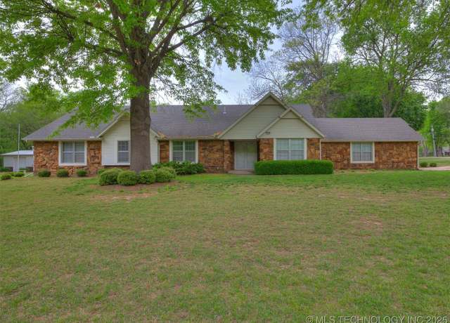 Property at 23109 E 78th St S, Broken Arrow, OK 74014, 4 beds, 2 baths