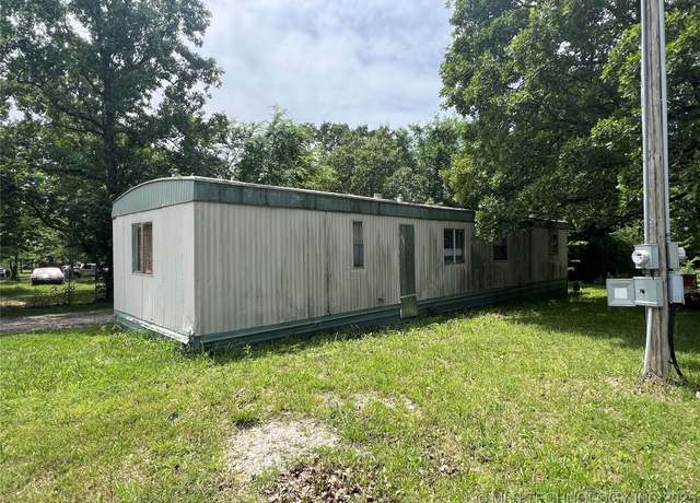 Property at 81118 S 4725 Rd, Stilwell, OK 74960, 5 beds, 3 baths