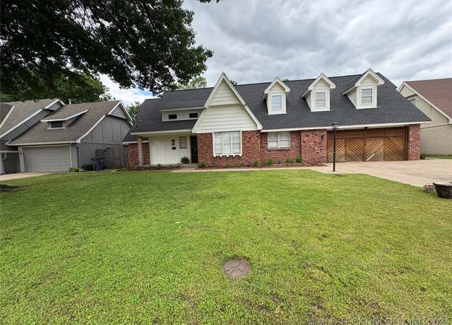 Property at 4652 S Oxford Ave, Tulsa, OK 74135, 4 beds, 2.5 baths