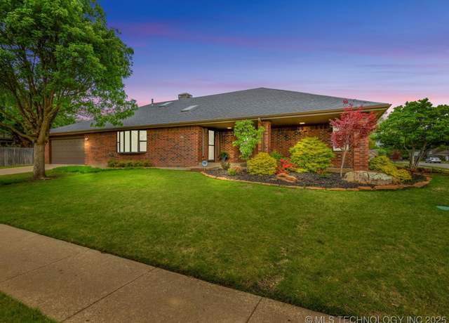 Property at 2600 Chapel Hill Rd, Bartlesville, OK 74006, 4 beds, 2.5 baths