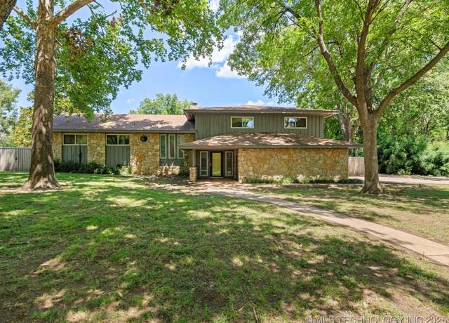 Property at 200 Robin Ave, Bartlesville, OK 74006, 3 beds, 3 baths