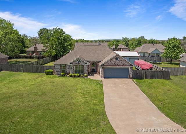 Property at 1104 S Mockingbird Ln, Skiatook, OK 74070, 3 beds, 2 baths