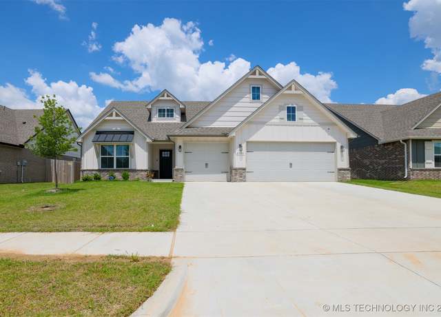 Property at 23101 E 106th St S, Broken Arrow, OK 74014, 3 beds, 3 baths