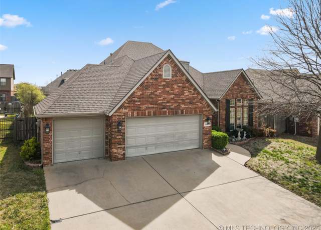 Property at 11813 S Tamarack Ct, Jenks, OK 74037, 4 beds, 3 baths