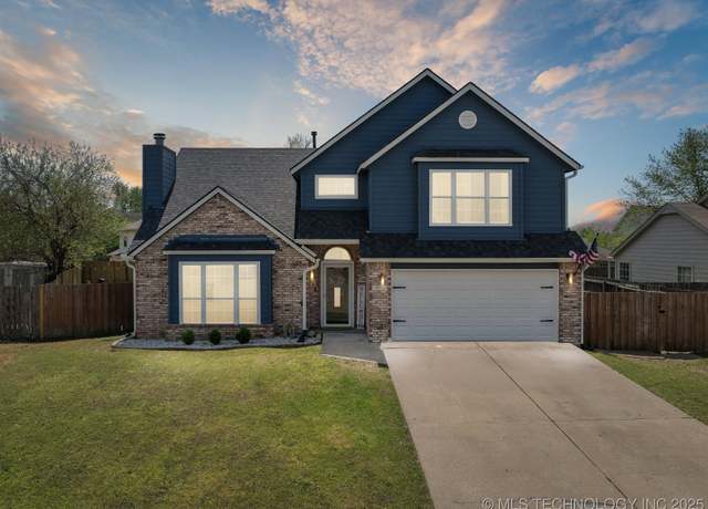 Property at 19924 E 38th St, Broken Arrow, OK 74014, 5 beds, 2.5 baths