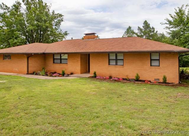Property at 823 Ranch Ave, Stillwater, OK 74075, 4 beds, 3 baths