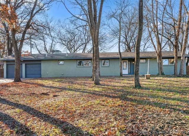 Property at 1811 Skyline Pl, Bartlesville, OK 74006, 3 beds, 2 baths