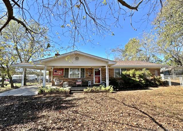 Property at 613 S Rodgers St, Vian, OK 74962, 3 beds, 2 baths