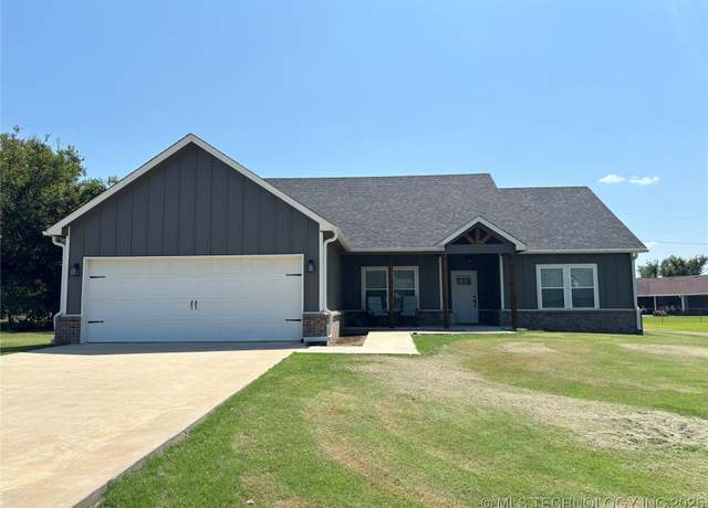 Property at 26048 E 731 Rd, Wagoner, OK 74467, 3 beds, 2 baths