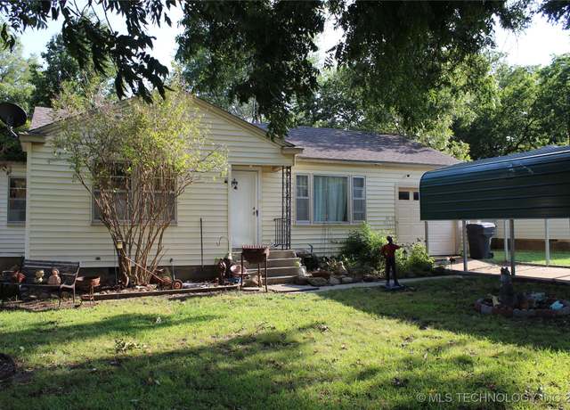 Property at 718 Ash St, Ardmore, OK 73401, 2 beds, 1 bath