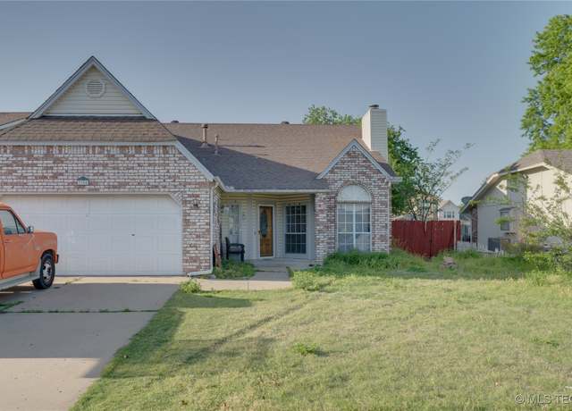 Property at 3304 W Houston Pl, Broken Arrow, OK 74012, 3 beds, 2 baths