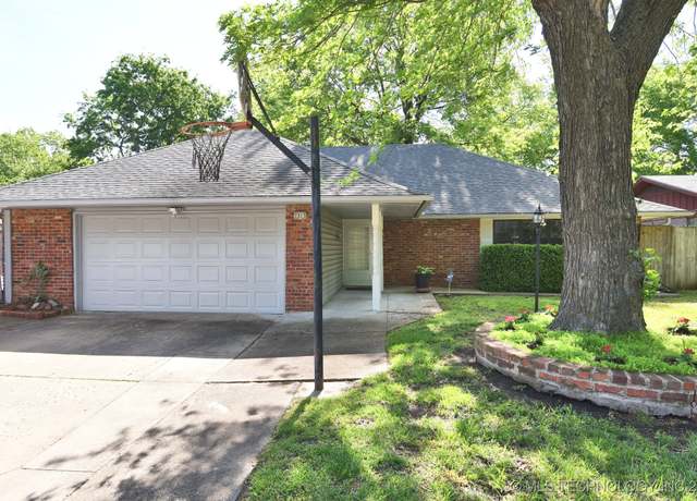 Property at 7315 S 69th EastPlace, Tulsa, OK 74133, 4 beds, 3 baths