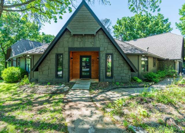 Property at 3017 E 88th St, Tulsa, OK 74137, 4 beds, 3 baths
