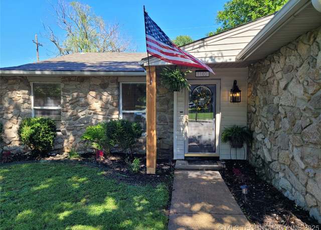 Property at 1100 Guinn Ln, Bartlesville, OK 74006, 3 beds, 2 baths
