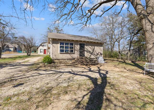 Property at 814 S Highland, Ada, OK 74820, 4 beds, 4 baths