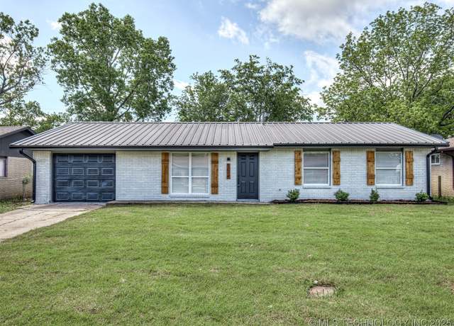 Property at 2014 E 61st Pl, Tulsa, OK 74130, 3 beds, 1.5 baths