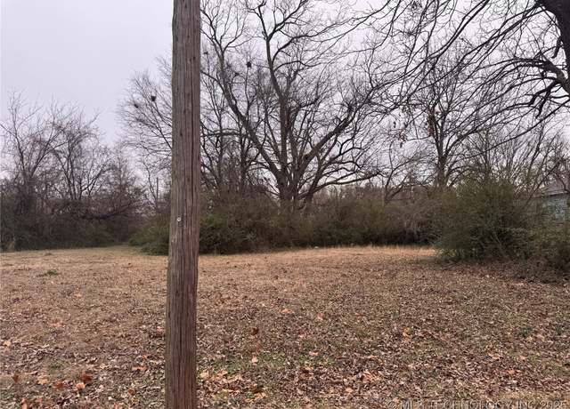 Property at 906 S 3rd St, Muskogee, OK 74401