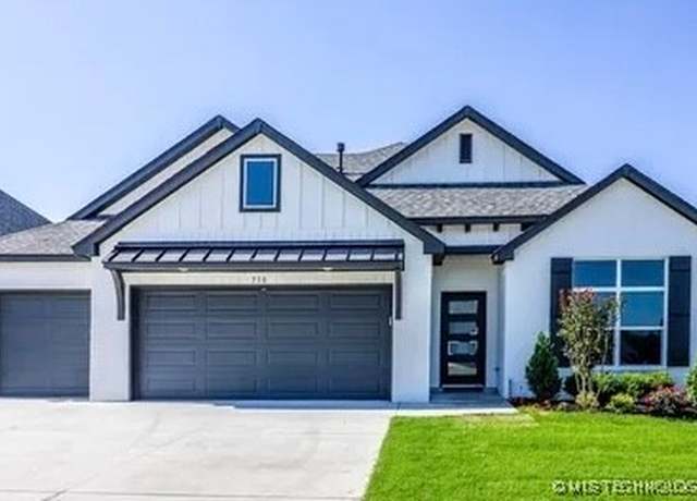 Property at 716 E 126th St, Jenks, OK 74037, 3 beds, 2 baths